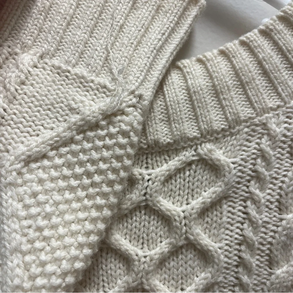 EUC Aritzia Wilfred Free Mystic Cable Sweater - Picture 6 of 8